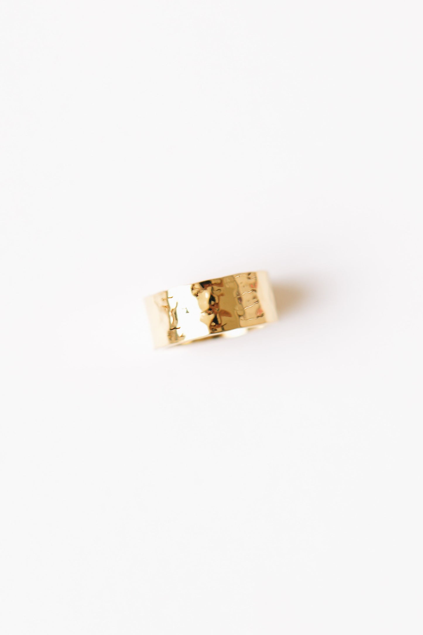 Ankareeda - Hammered Gold Band Waterproof Ring