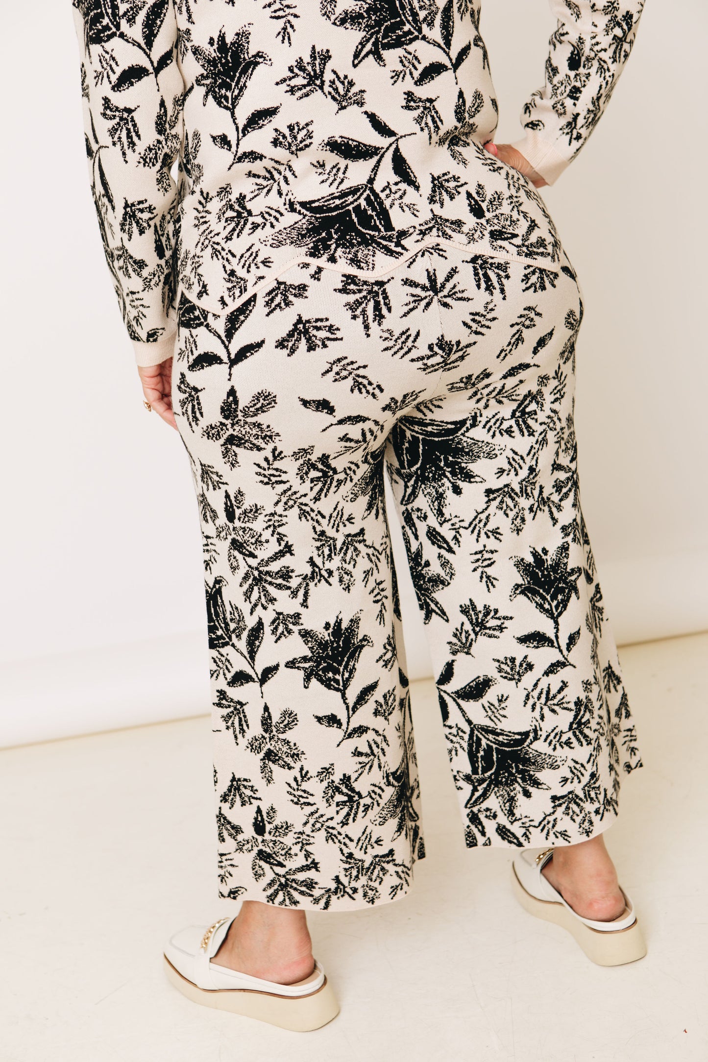 Floral Harmony Sweater Pants (Part of Set S-L)