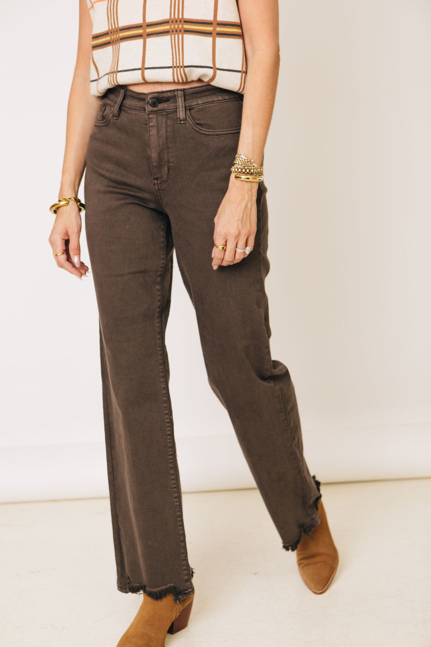 Judy Blue - Chestnut Charm Frayed Hem 90's Straight Jeans (0-24W)
