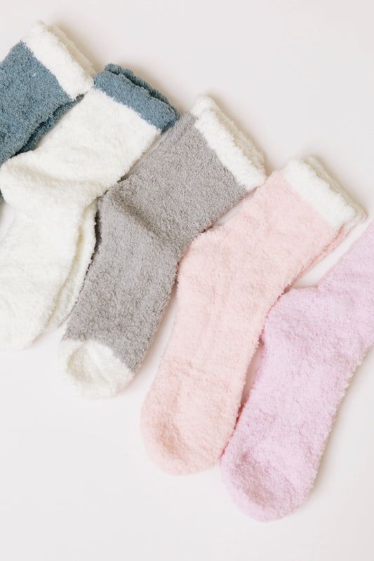 Doorbuster - Two Tone Solid Plush Socks (OS)