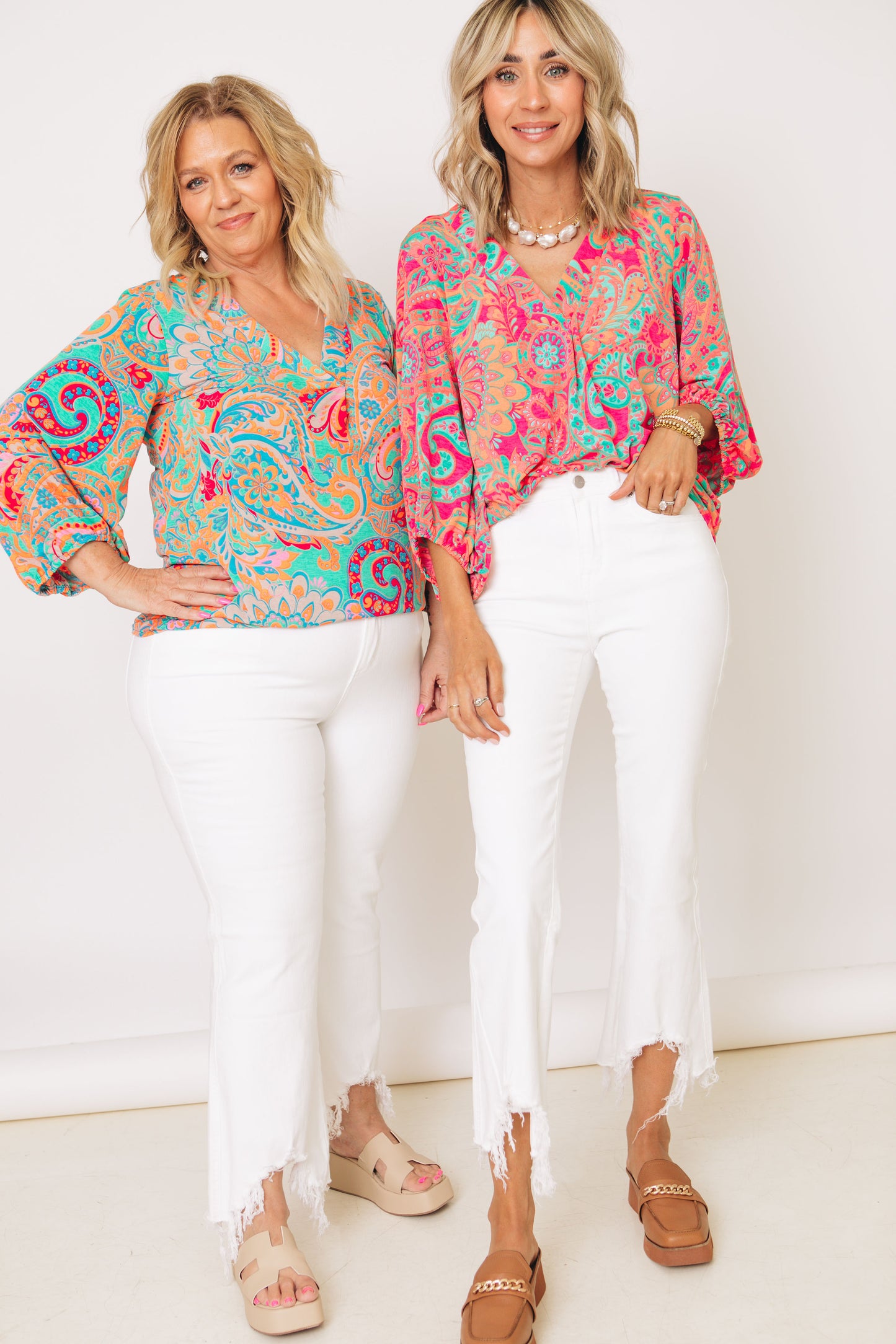 Paisley Patterned V-Neckline And Balloon Sleeves Blouse (S-3XL)
