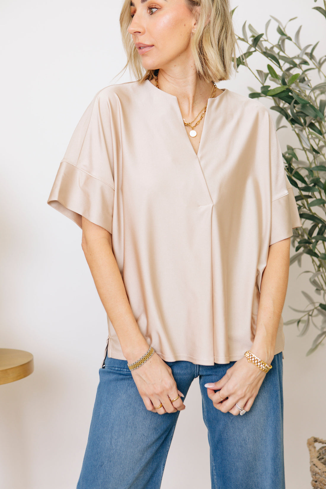 Stretchy Silky Maybe? V-Neck Front Short Sleeve Blouse (S-3XL)