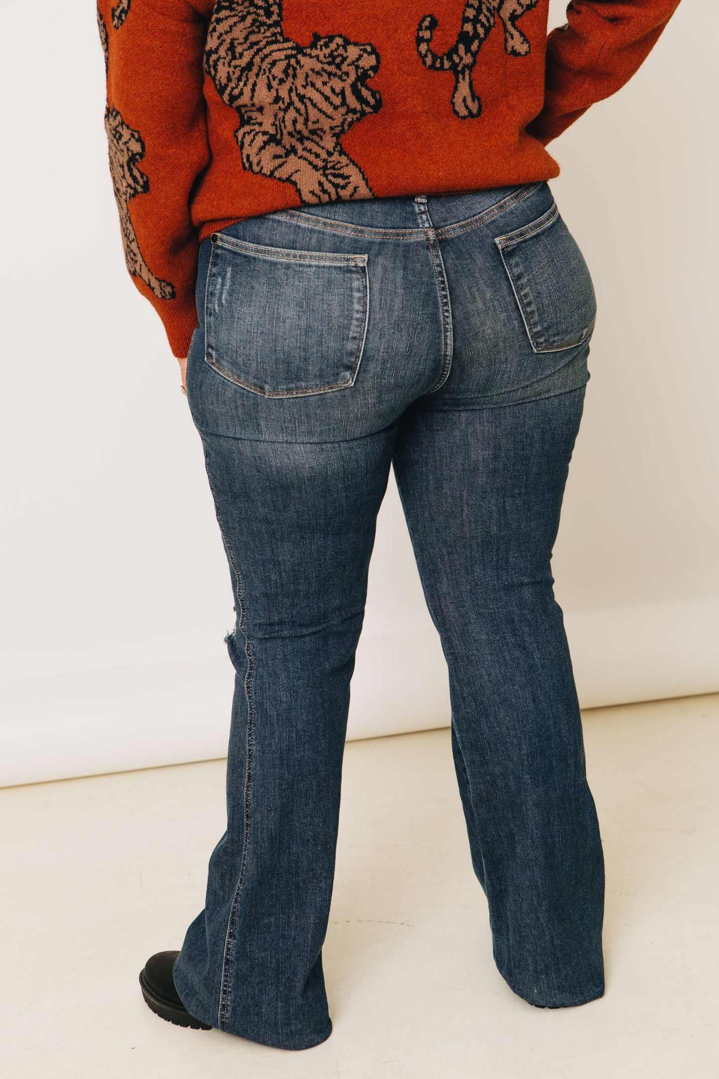Judy Blue - The Groovy Flare High Waisted Tummy Control Raw Hem Jeans (0-24W)