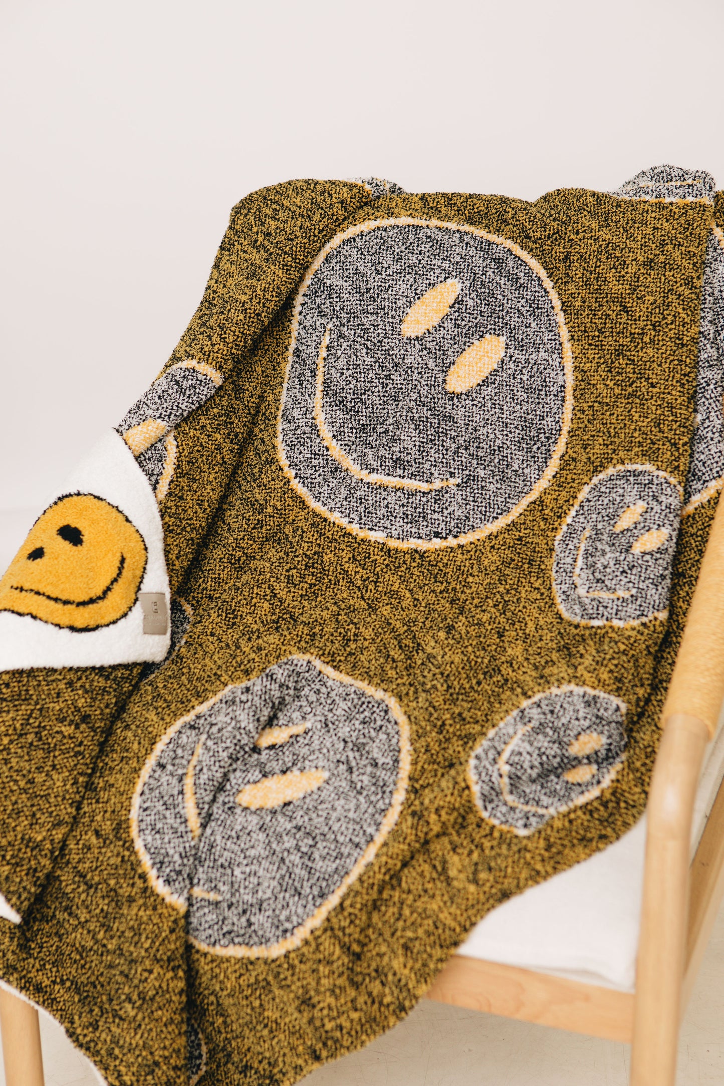 Happy Face Luxury Soft Throw Blanket (OS)