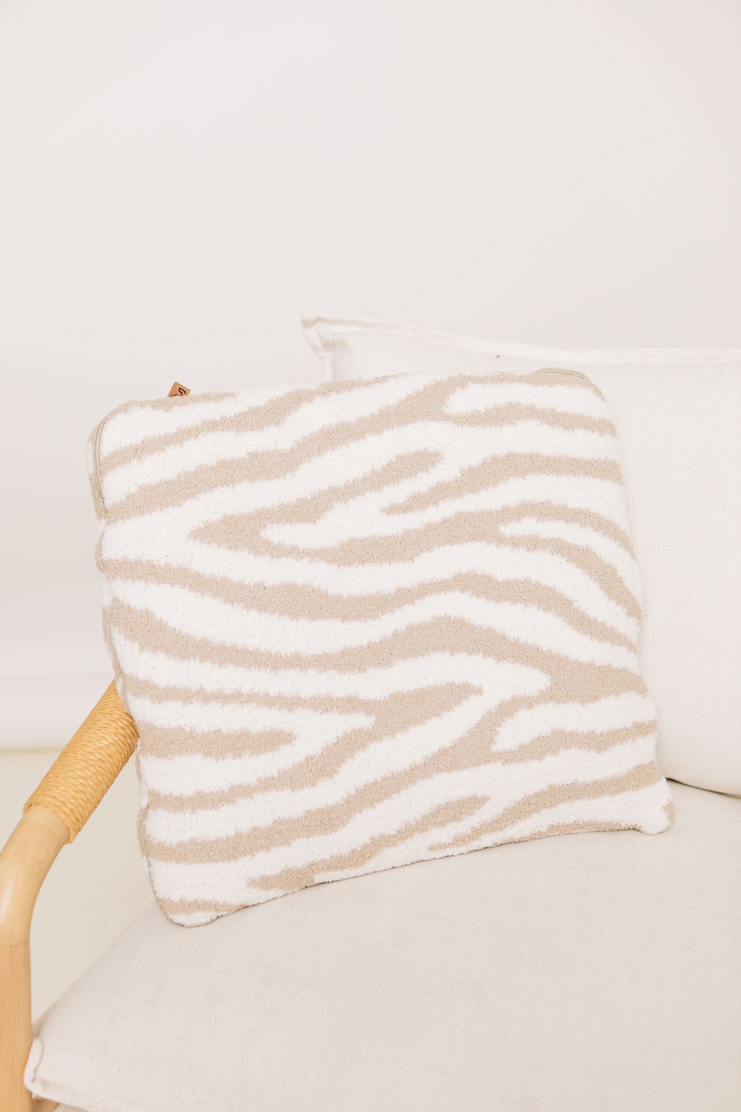 Zebra Throw 2 in 1 Blanket Pillow (OS)