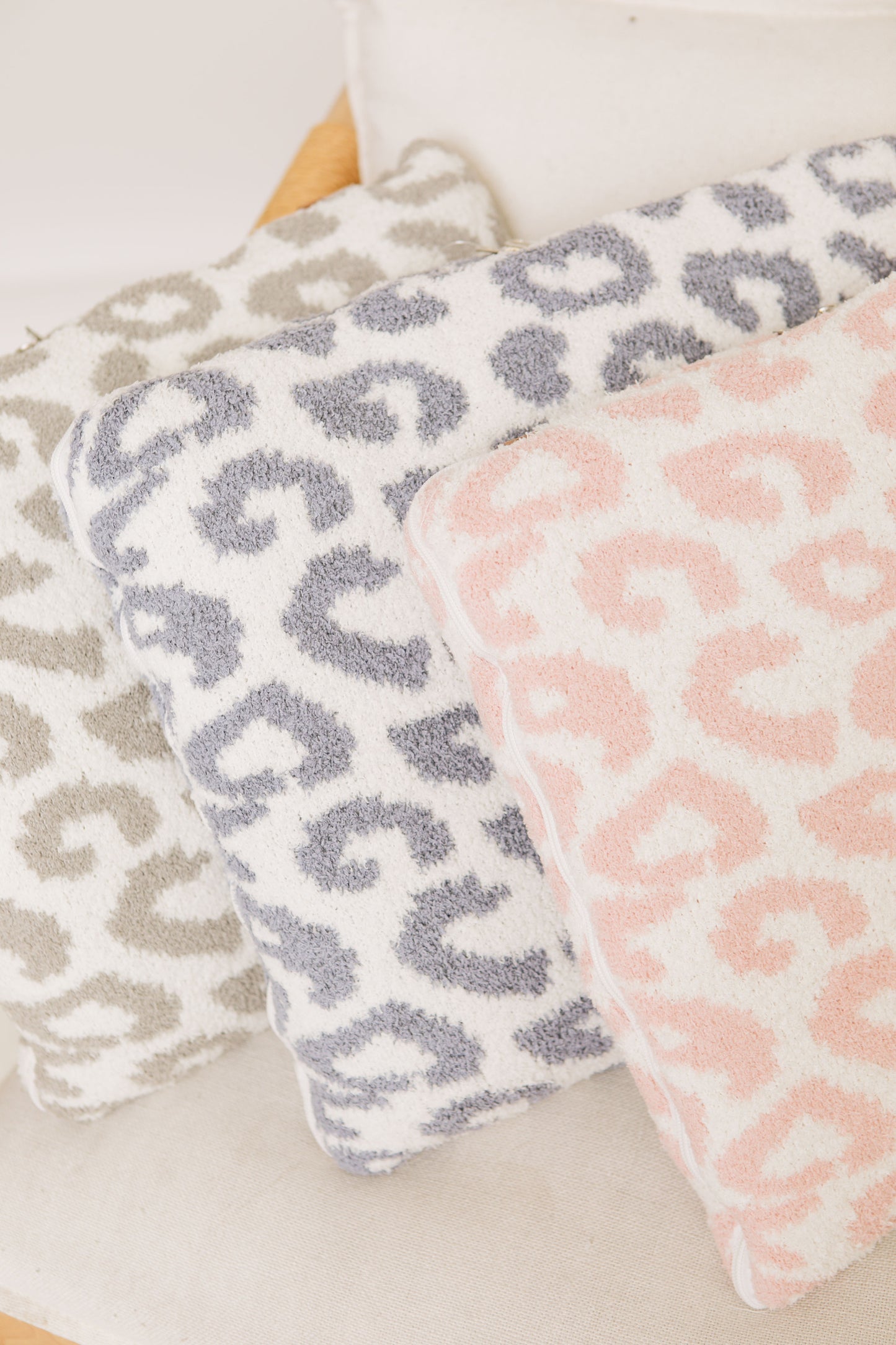Leopard Throw 2 in 1 Blanket Pillow (OS)
