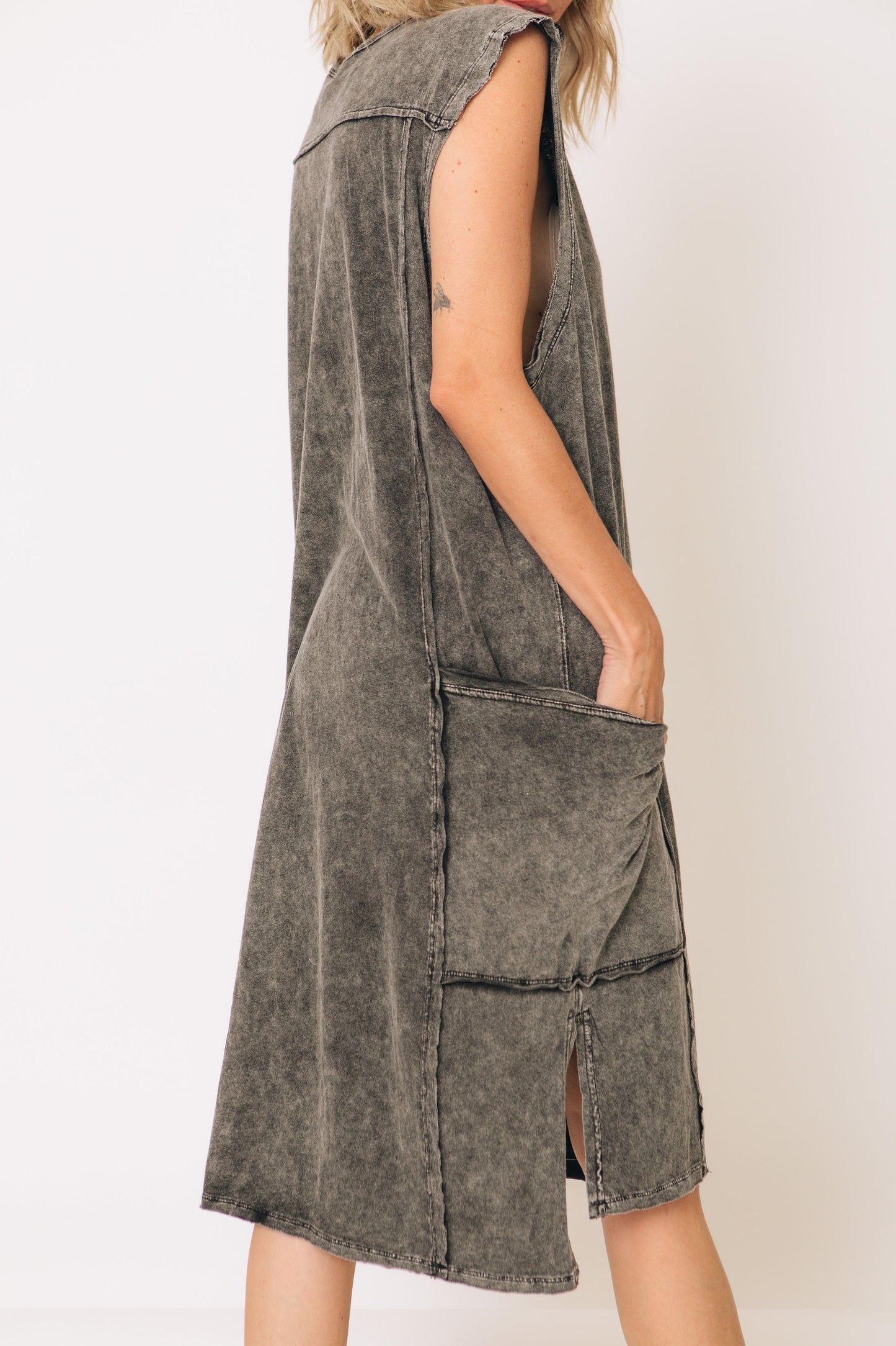 Mineral Washed Sleeveless Side Pocket Dress (S-L)