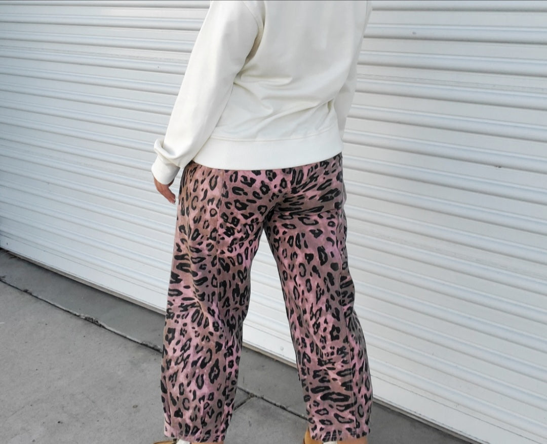 Sabrina Vintage Washed  Leopard Barrel Jean  (S-XL)